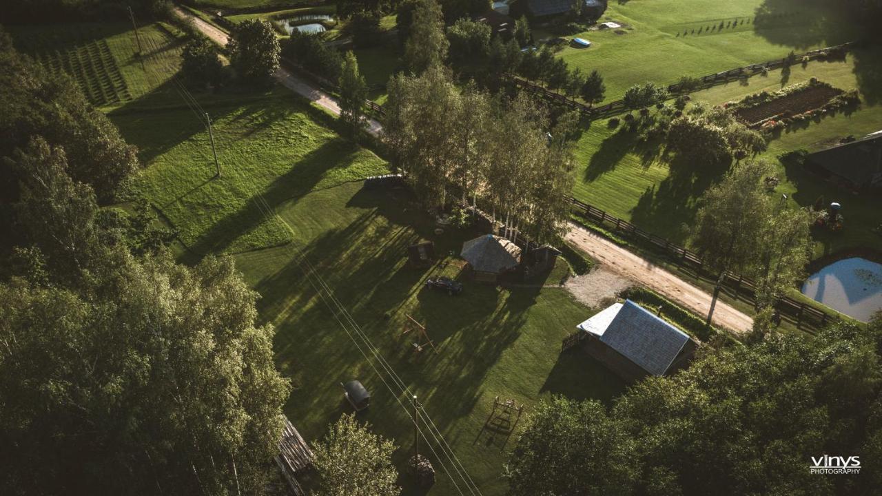 Perkonu Namins Villa Balvi Eksteriør billede