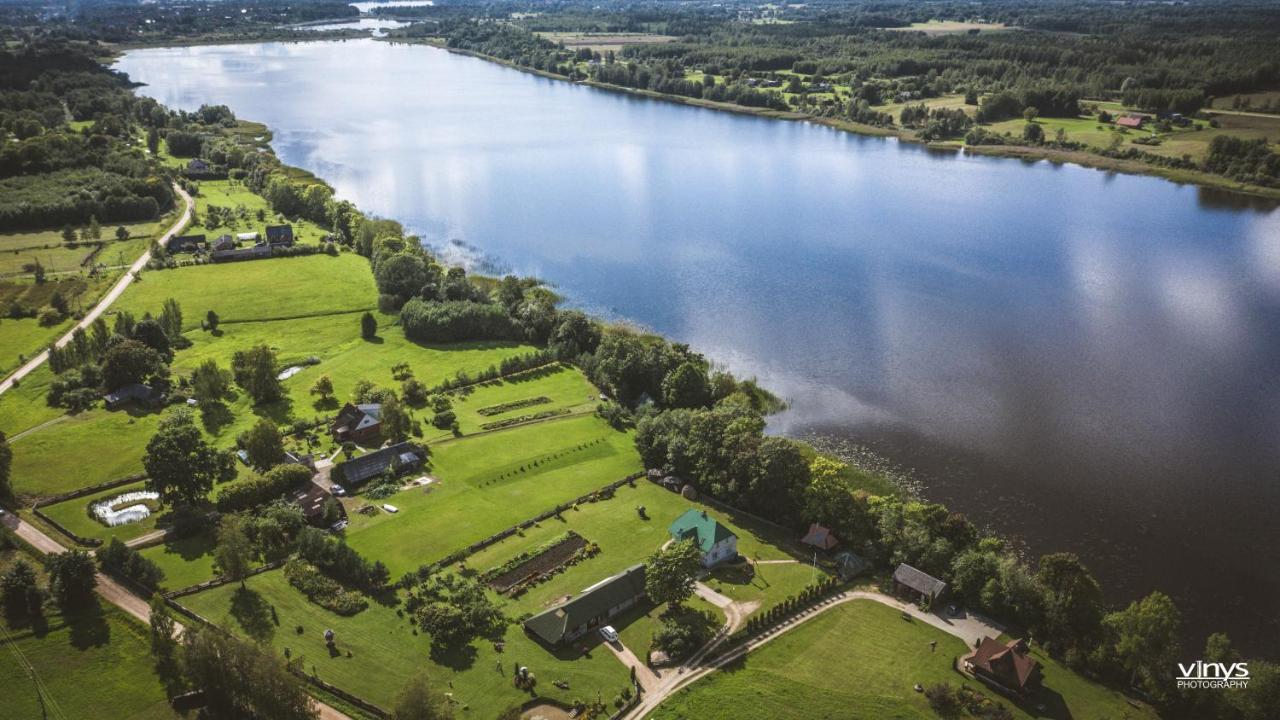 Perkonu Namins Villa Balvi Eksteriør billede